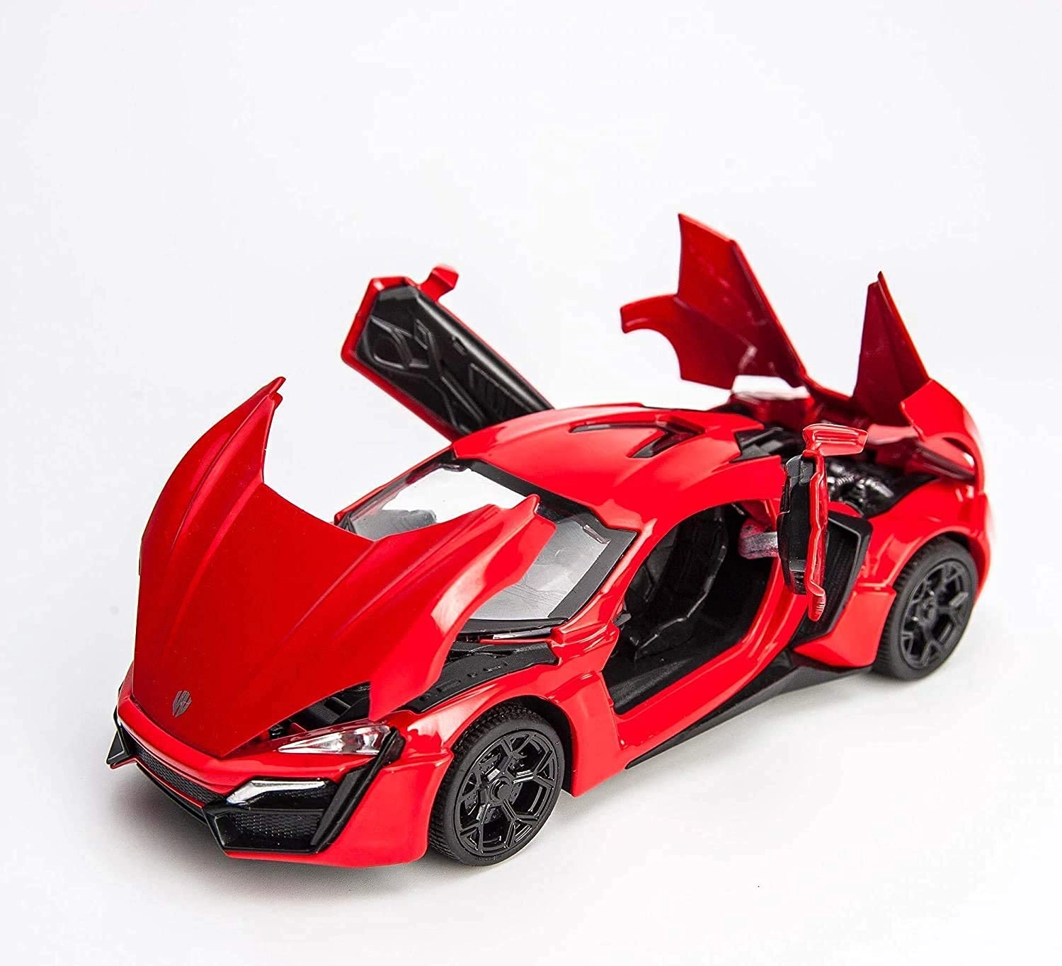 LYKAN - 1:32 Scale 1.00 Count