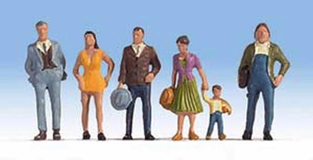 Walthers SceneMaster Pedestrians Set 2 - HO