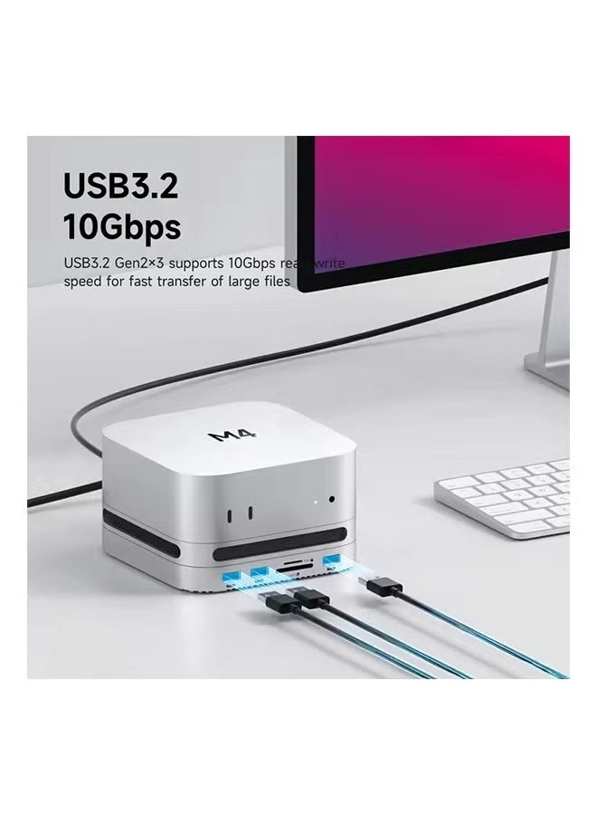 USB C Hub - 40Gbps M.2 SSD Enclosure