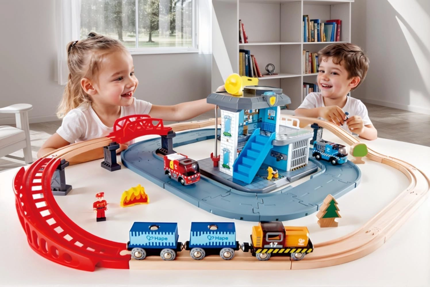 Fire Truck With Siren - Figurine