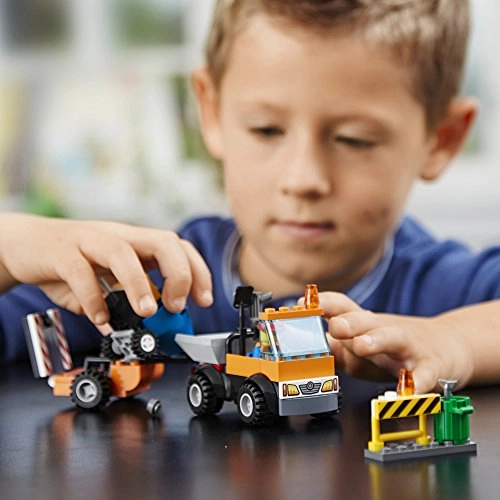 Road Repair Truck (10750)