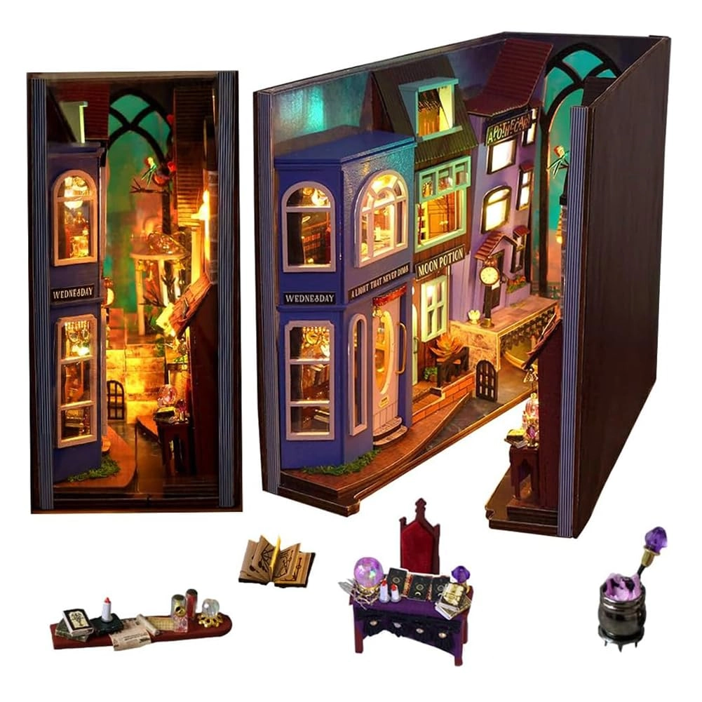 Miniature Dollhouse Kit - 1:24 Wood