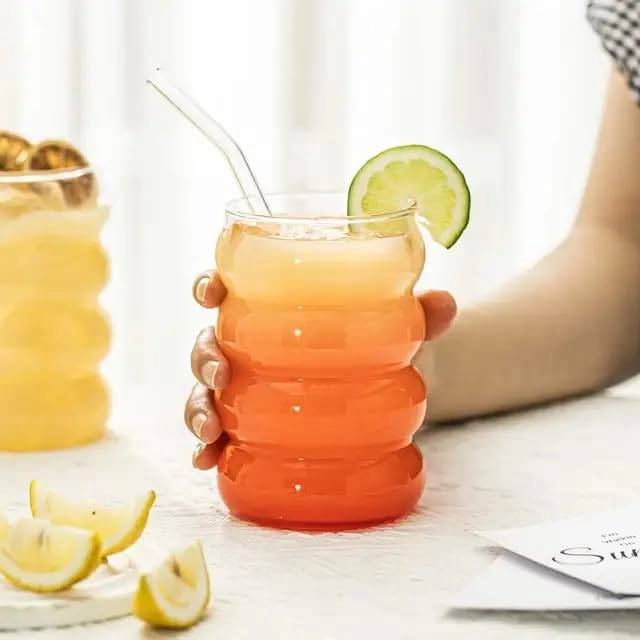 Round Wave Looked Glass Tumbler - 1 pcs Straw