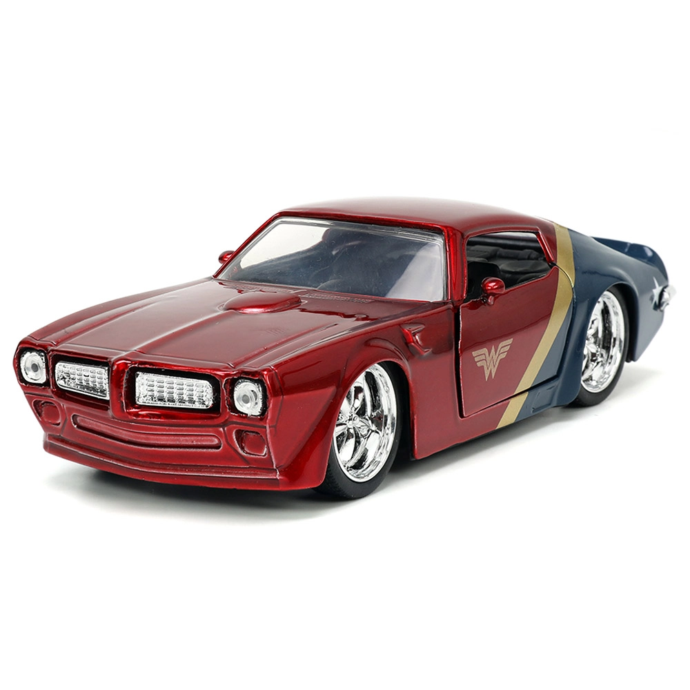 Wonder Woman 1972 Pontiac Firebird - 1:32
