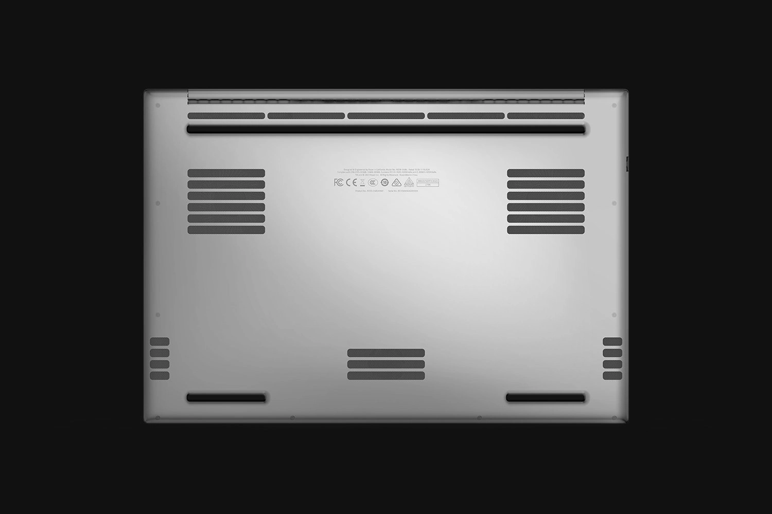 Blade 18 RZ09-0484UEH4-R3U1 - 18'' i9-13950HX 32GB DDR5 2 TB SSD