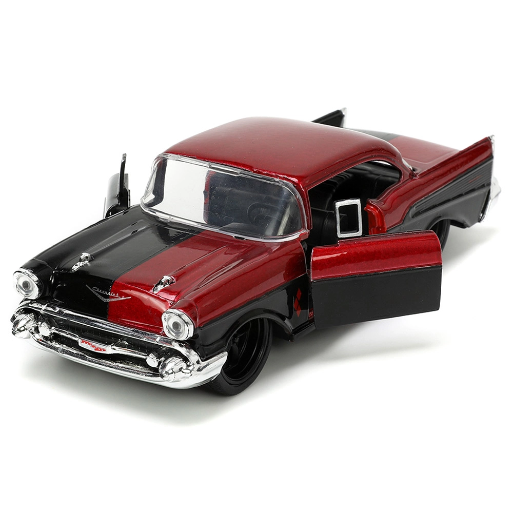Harley Quinn 1957 Chevy Bel Air with Harley Quinn Figure - 1:32