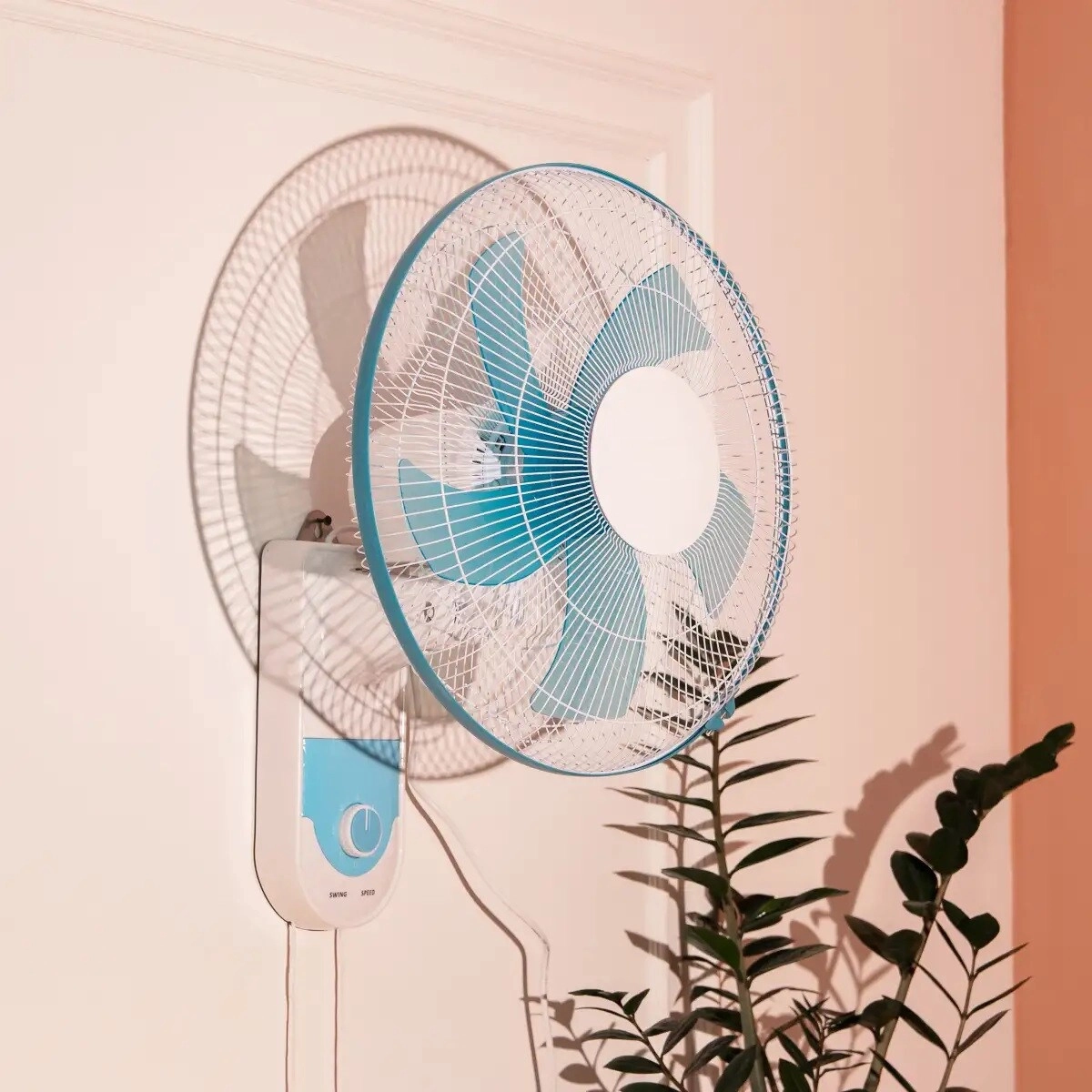 Electric Wall-Mounted Fan - 90° Oscillation Remote Control 3-Speed