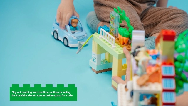 DUPLO Town 3in1 Family House (10994) - 5 Figures Light-Up Toy Lamp