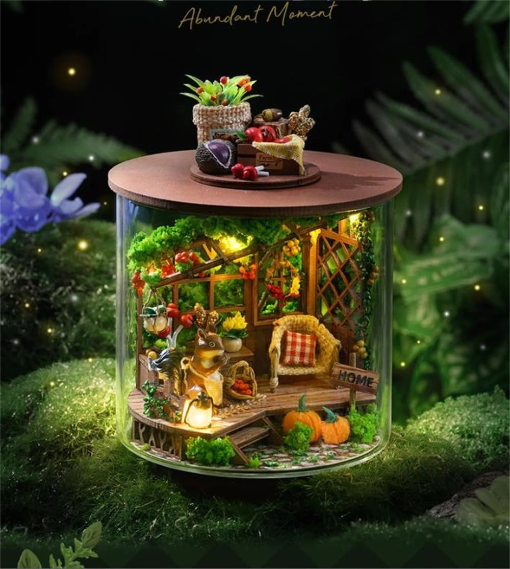 Miniature Dollhouse Kit - 1:24