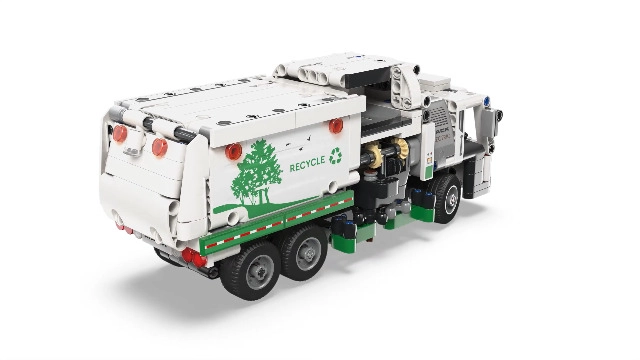 Technic Mack LR Electric Garbage Truck (42167)
