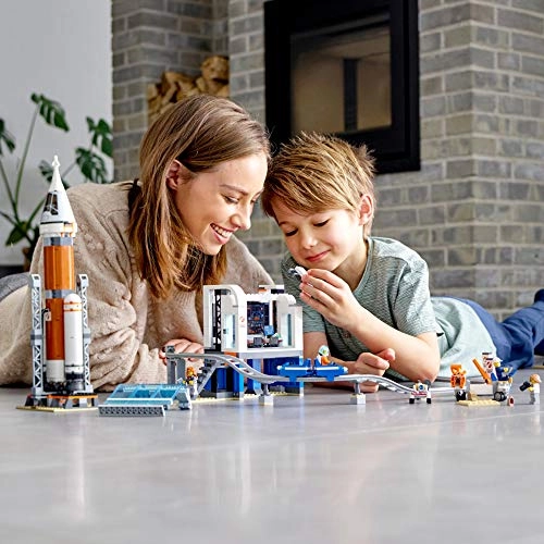 City Deep Space Rocket and Launch Control (60228)
