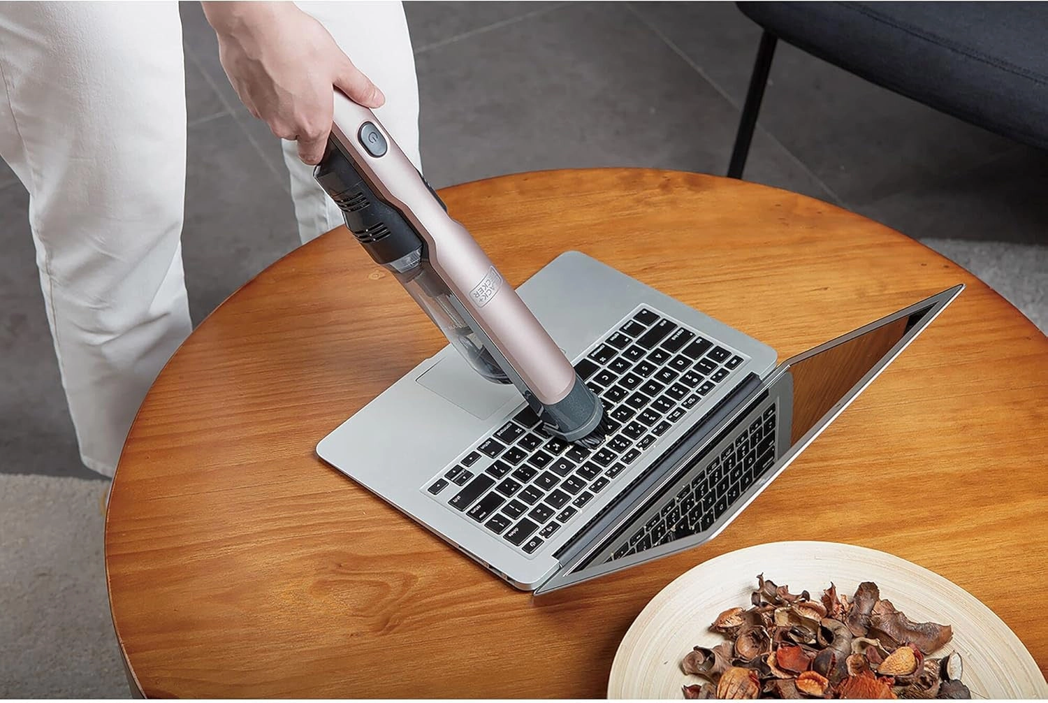 DVC320BRG-GB - 35 Watt-hour