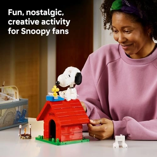 Peanuts: Snoopy's Doghouse (21368)