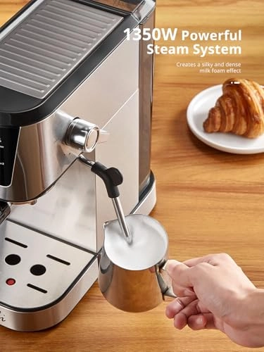 CM5104US - LED Touchscreen Americano & Milk Frothing
