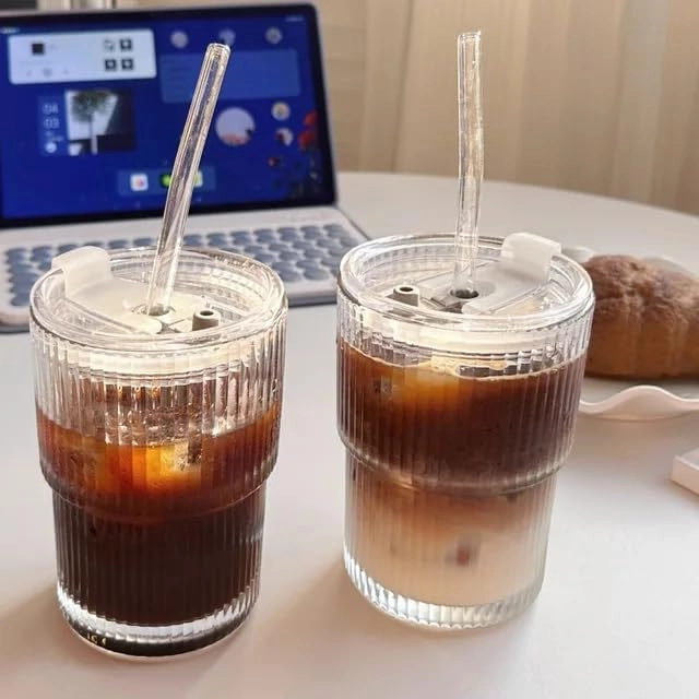 Ribbed Glass Tumbler - 1 pcs - With Lid and Straw - 370 ml
