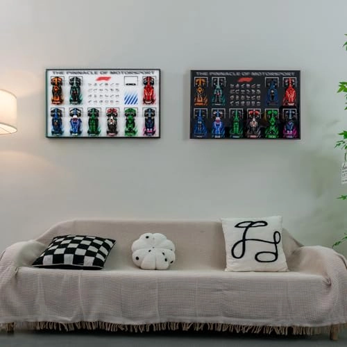 Display Wall Mount - 80 x 50 cm 10 Count Aluminum
