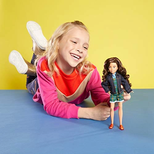 Creatable World Deluxe Character Kit - 6 years and up (29.94 cm) (GKV46)