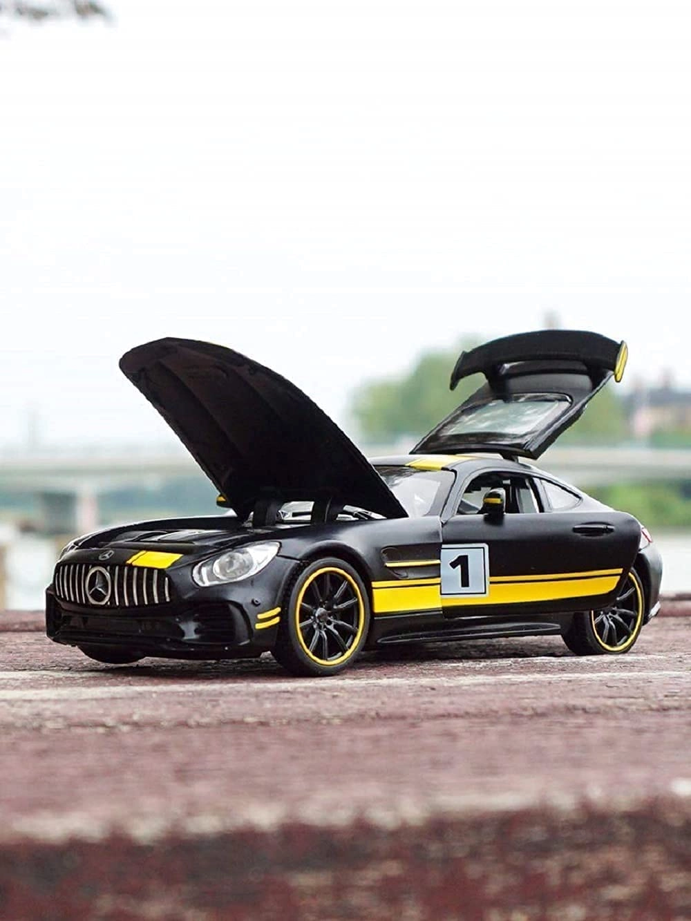 AMG GTR - 1:32 1pcs