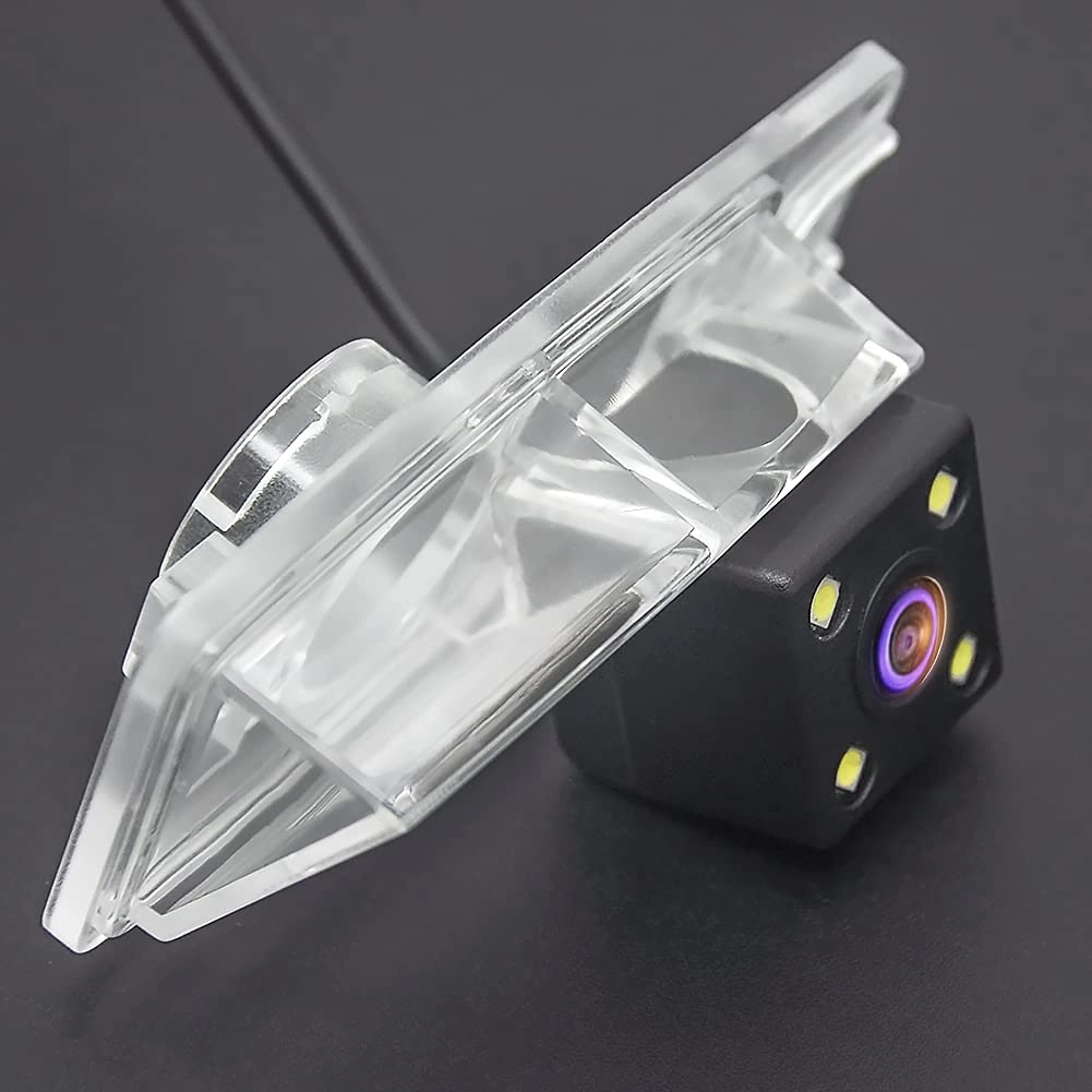 Rear View Reverse Backup Tracks Camera - 728 x 512