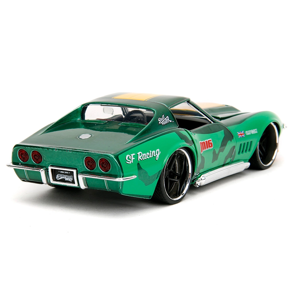 Street Fighter 1969 Chevy Stingray Corvette with Cammy Figure - 1:24