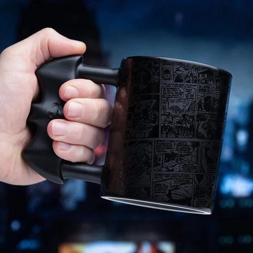 Batman Batarang Mug - 450 ml