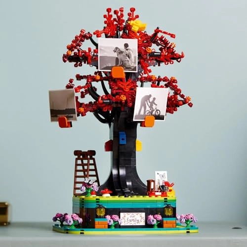 LEGO Ideas Family Tree (21346)