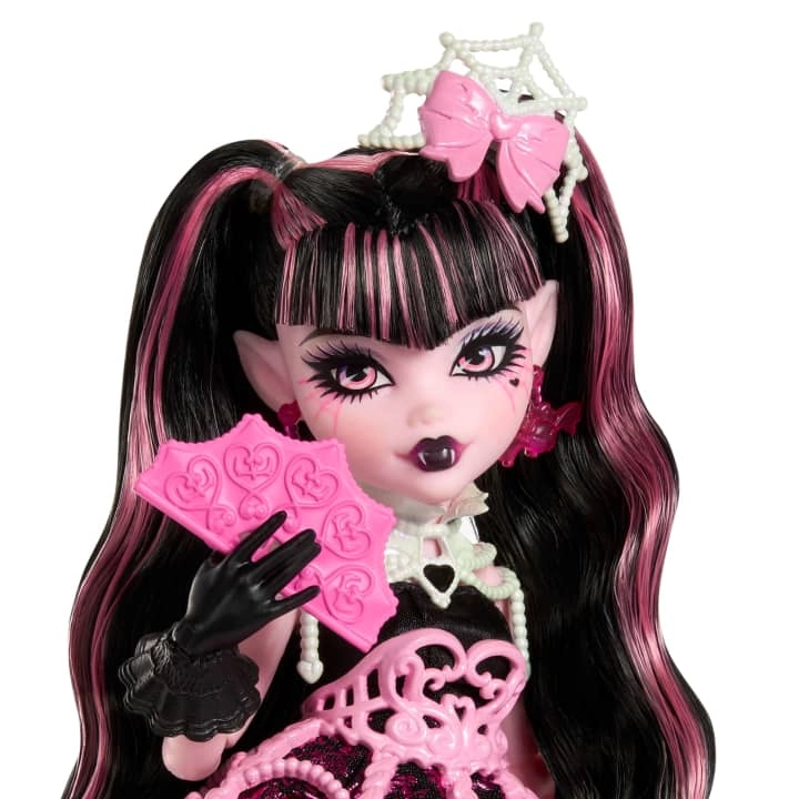 Draculaura Doll - Scary Sweet Birthday Ages 4+