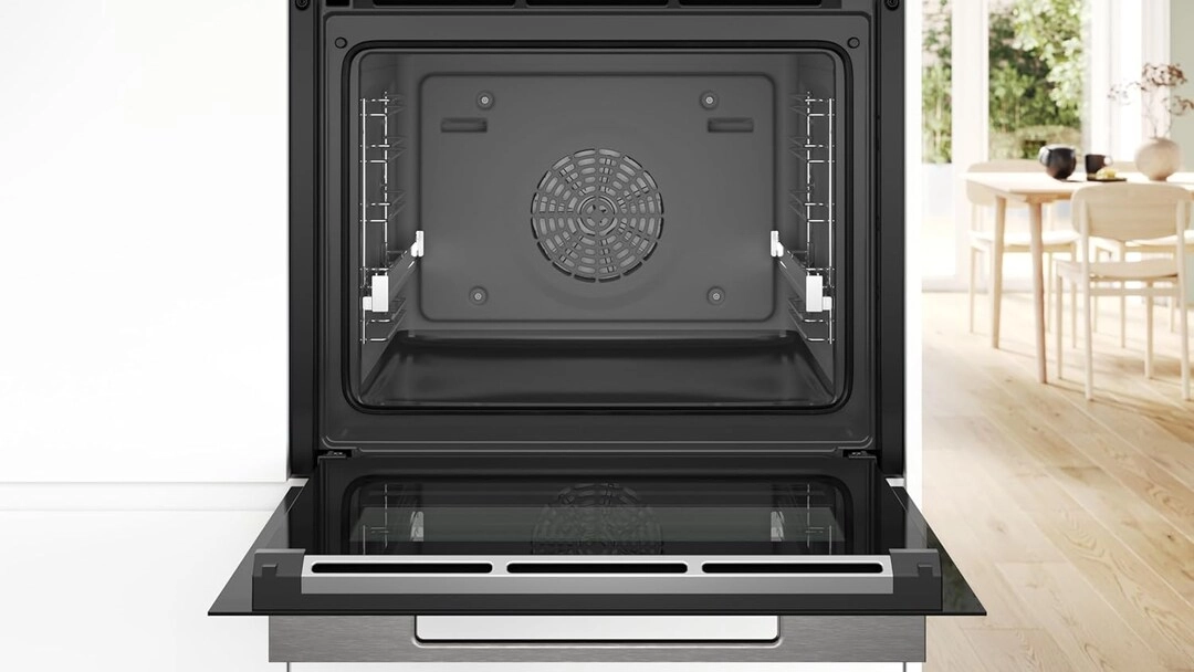 Series 8 HBG756CB1M