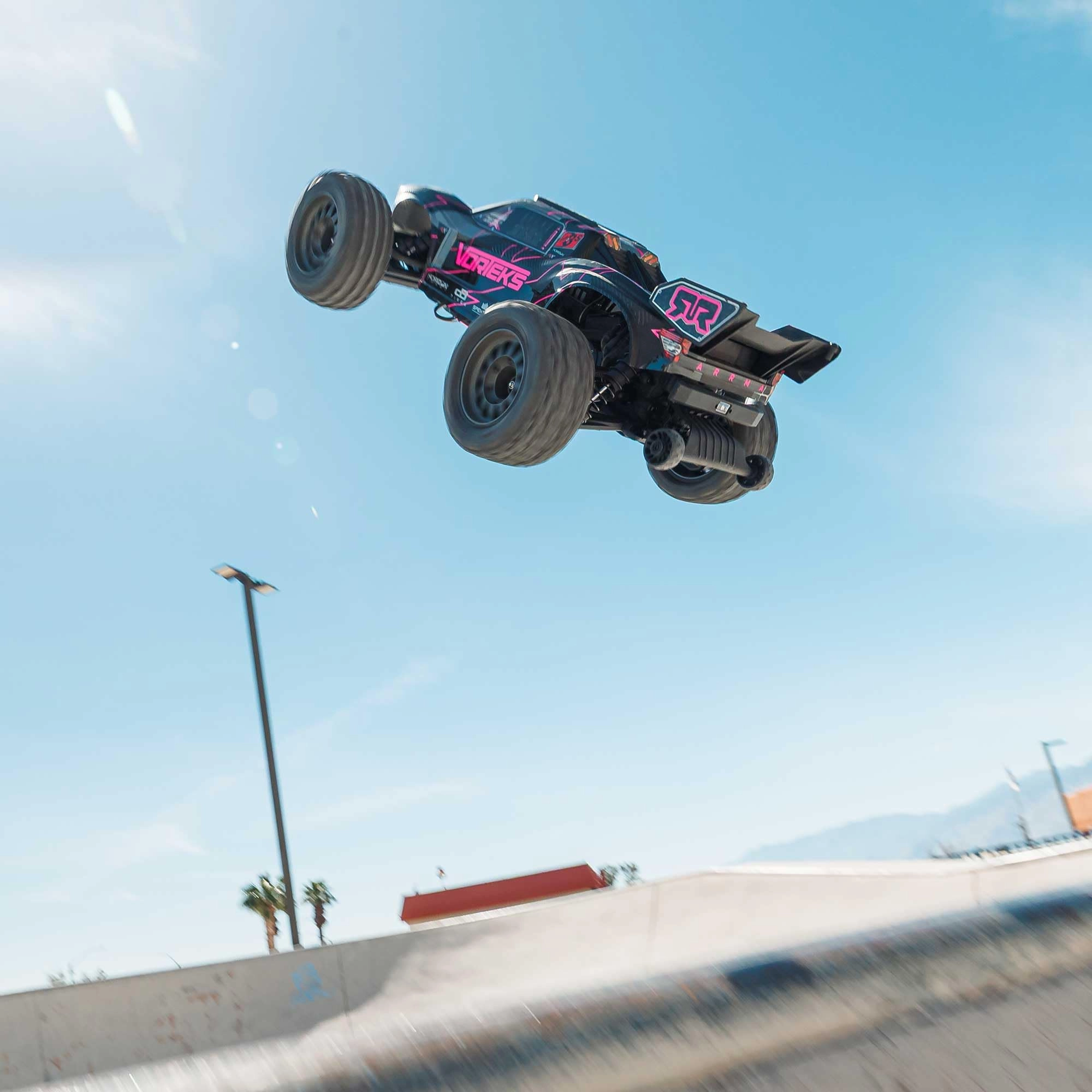 VORTEKS 223S - 1:10 Scale