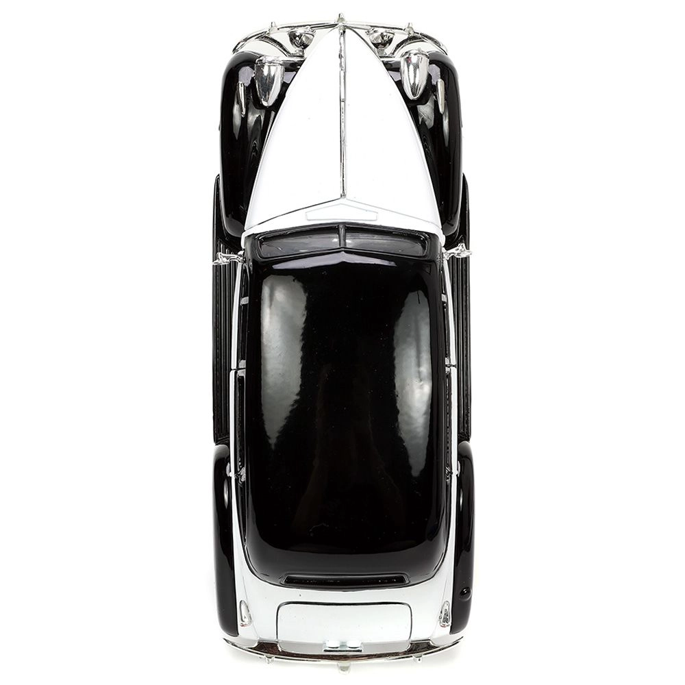 Mr Monopoly 1939 Chevy Master with Figure - 1:24