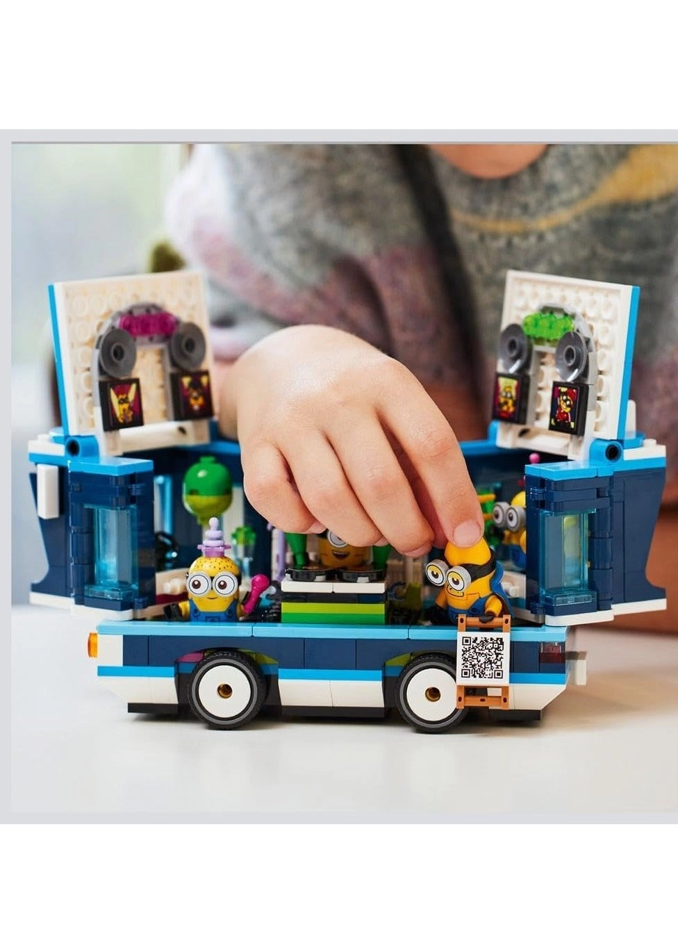 Despicable Me 4 Minions' Music Party Bus (75581)