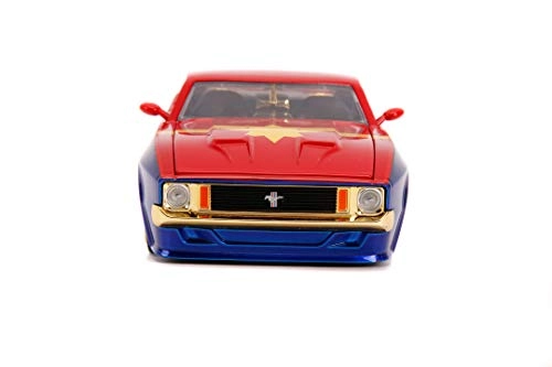 1973 Ford Mustang Mach 1 with Captain Marvel Figure- 1:24