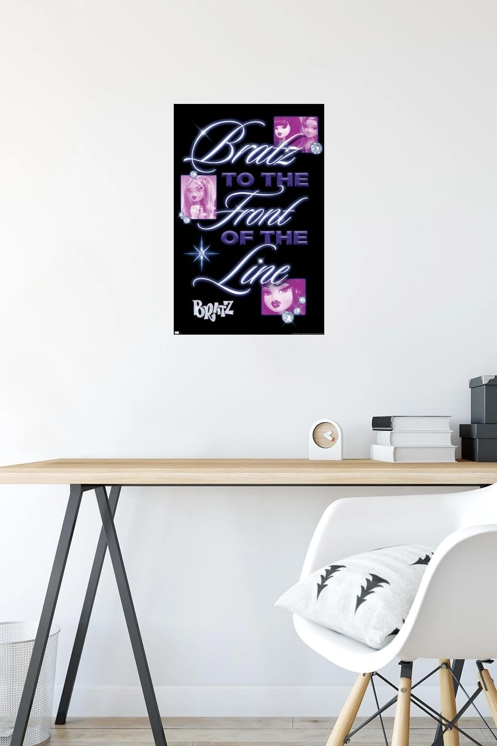 Bratz: Girls Nite Out - Front Of The Line Wall Poster - Paper 22.4\"L x 14.7\"W
