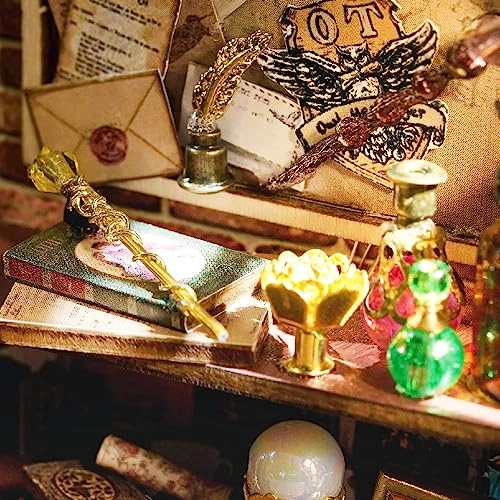 DIY Miniature House Kit - Magic Workshop 1:24