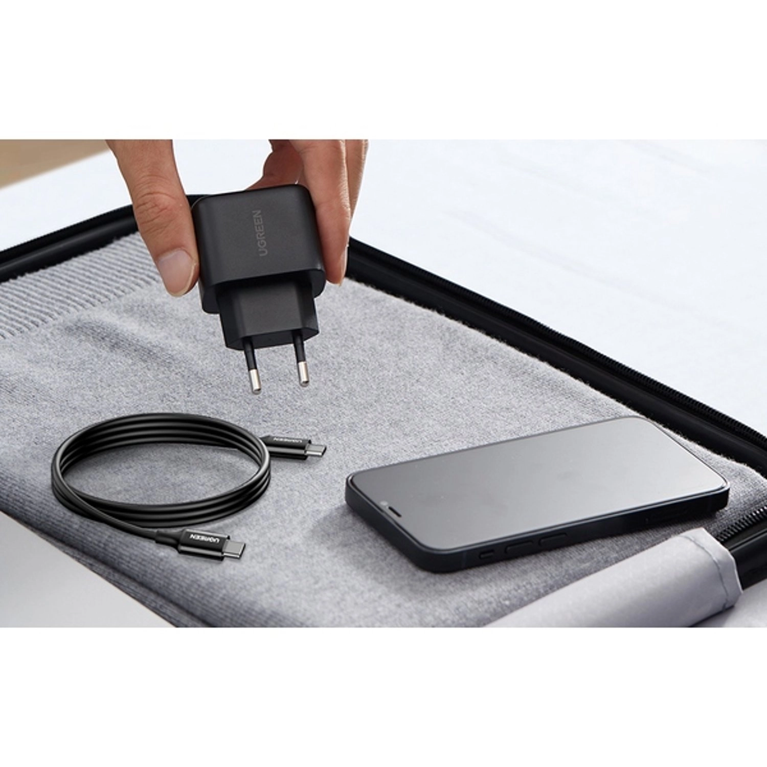 CD250 25W + USB-C to USB-C Cable 2m