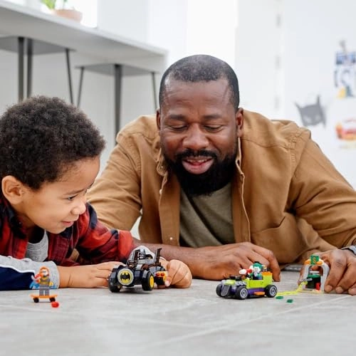 DC Batman vs. The Joker: Batmobile Chase (76180)