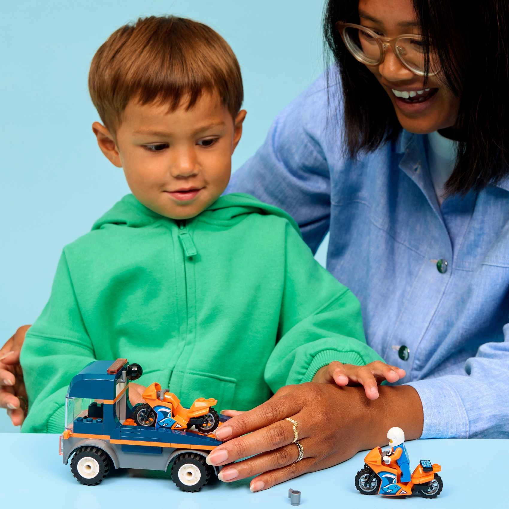 City Motorcycle Transporter (60491) - 2 Minifigures Ages 4+