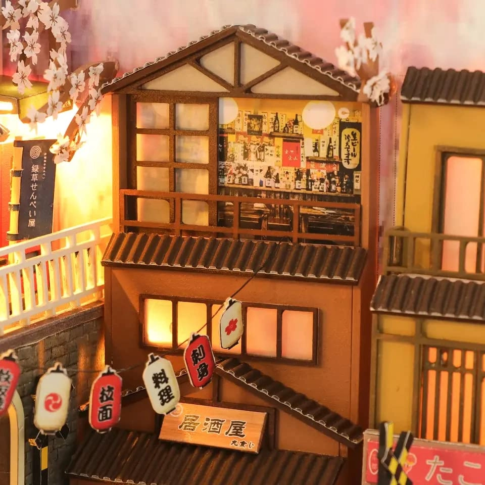 Sakura Densya DIY Book Nook Kit - 260 piece(s)