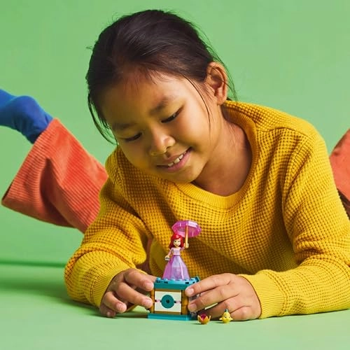 Twirling Ariel - Disney