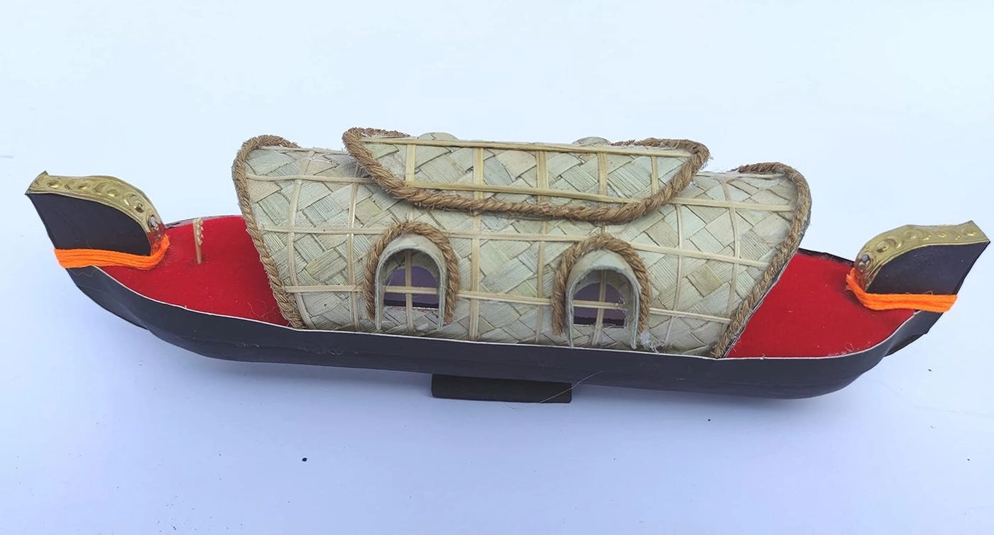 LOYAL CRAFT Kumarakam House Boat Miniature - Wooden