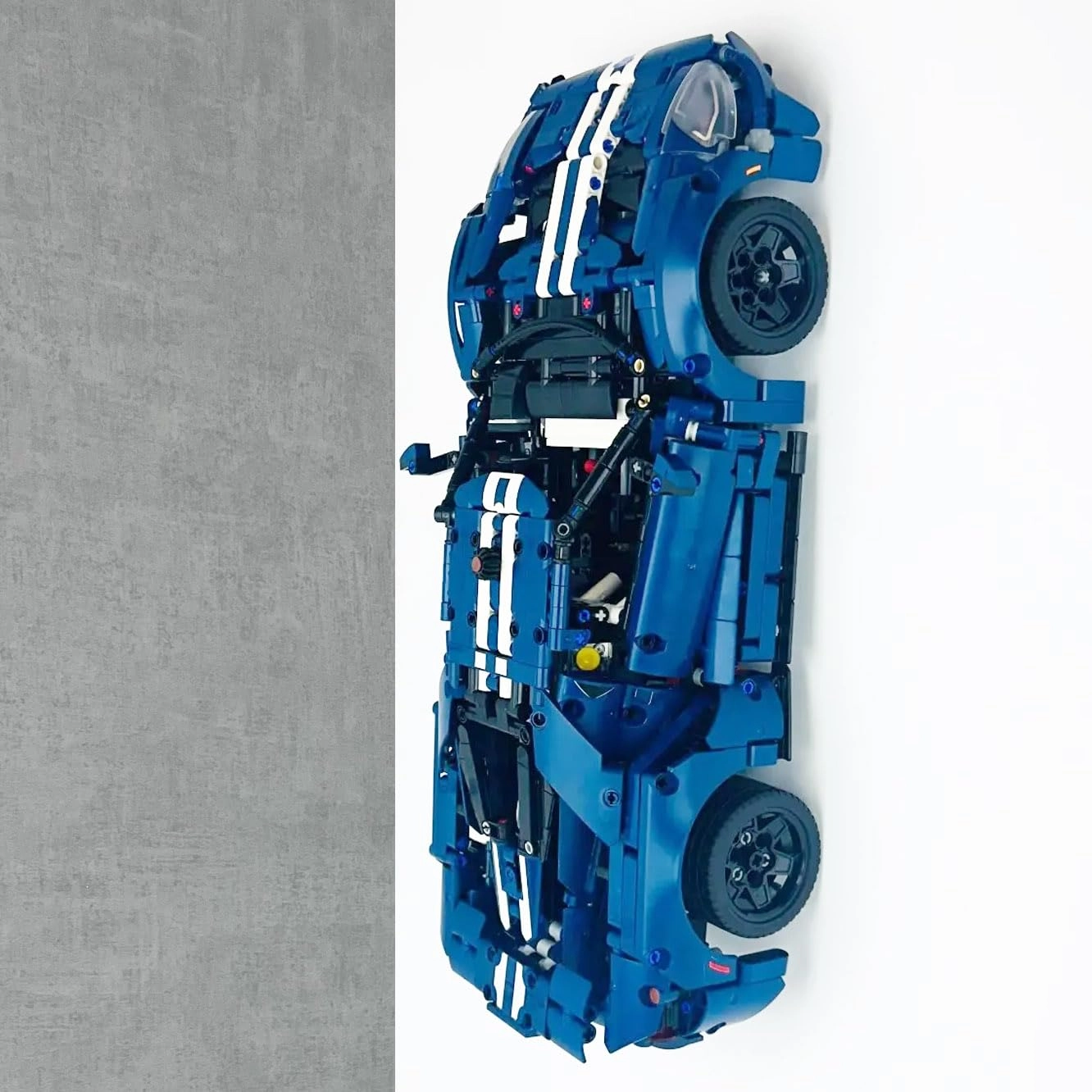 Brick Nest LEGO Technic Ford GT 42154 Wall Mount - Secure Display Bracket Space-Saving