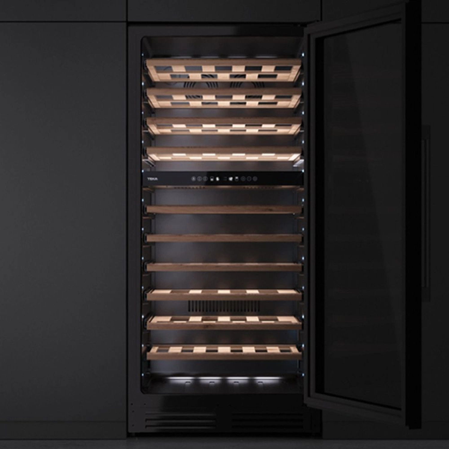 Free-Standing Wine Cooler - Dual Zone 110 bottle(s)