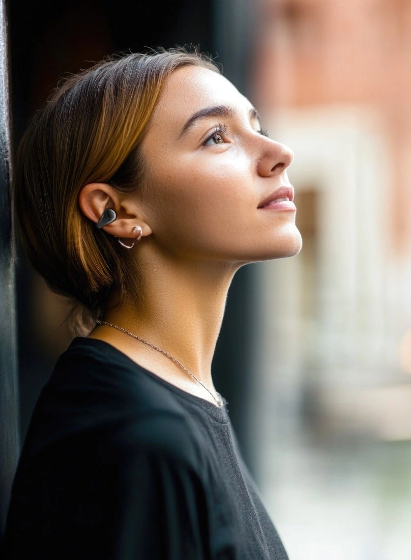 Aurix Clip-On Wireless Earbud