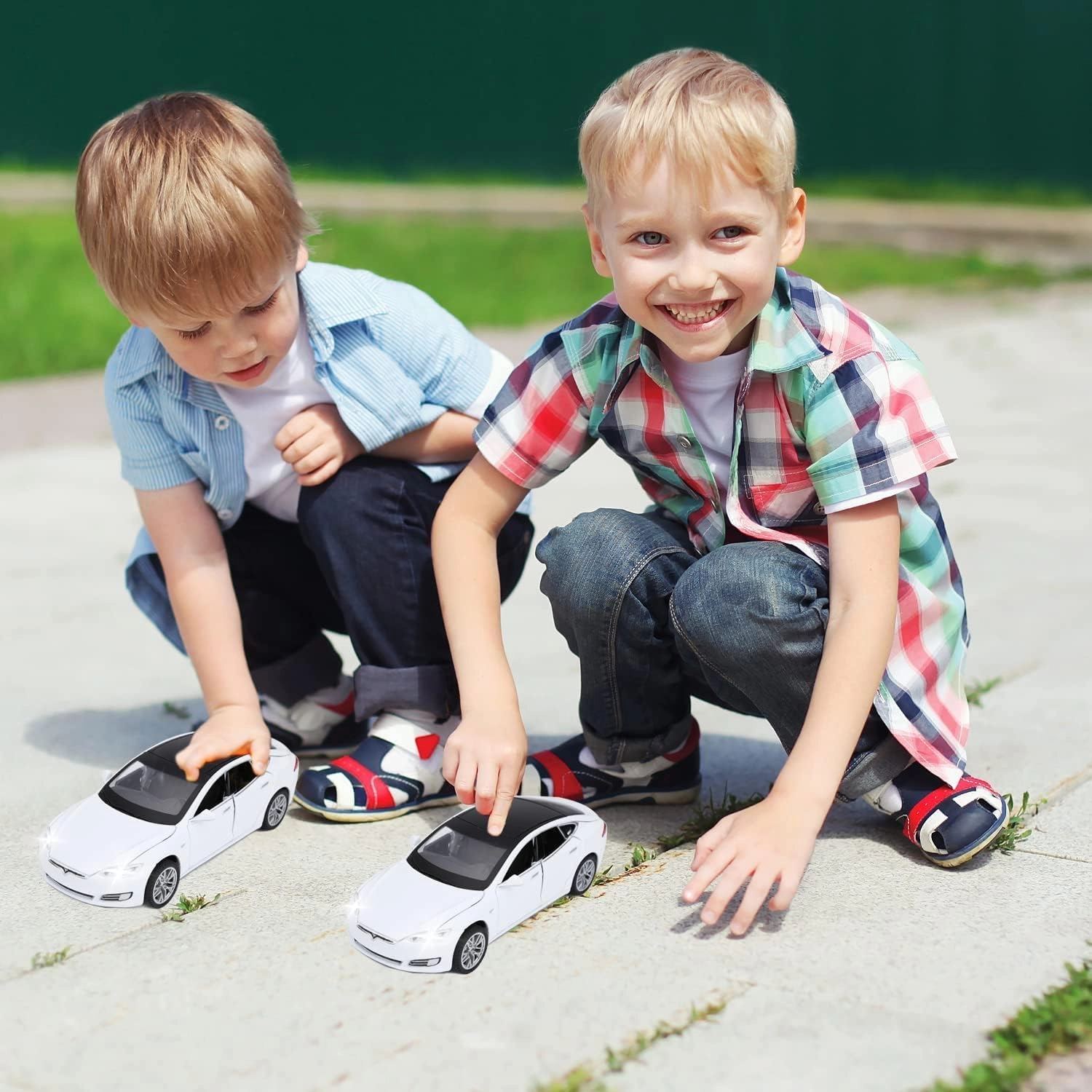 TESALA S MODEL - 1:32 1pcs