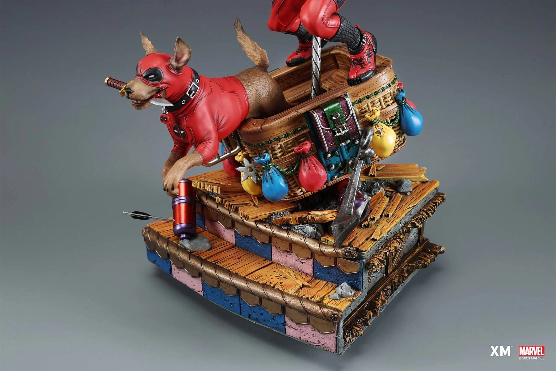 Kidpool and Dogpool Statue