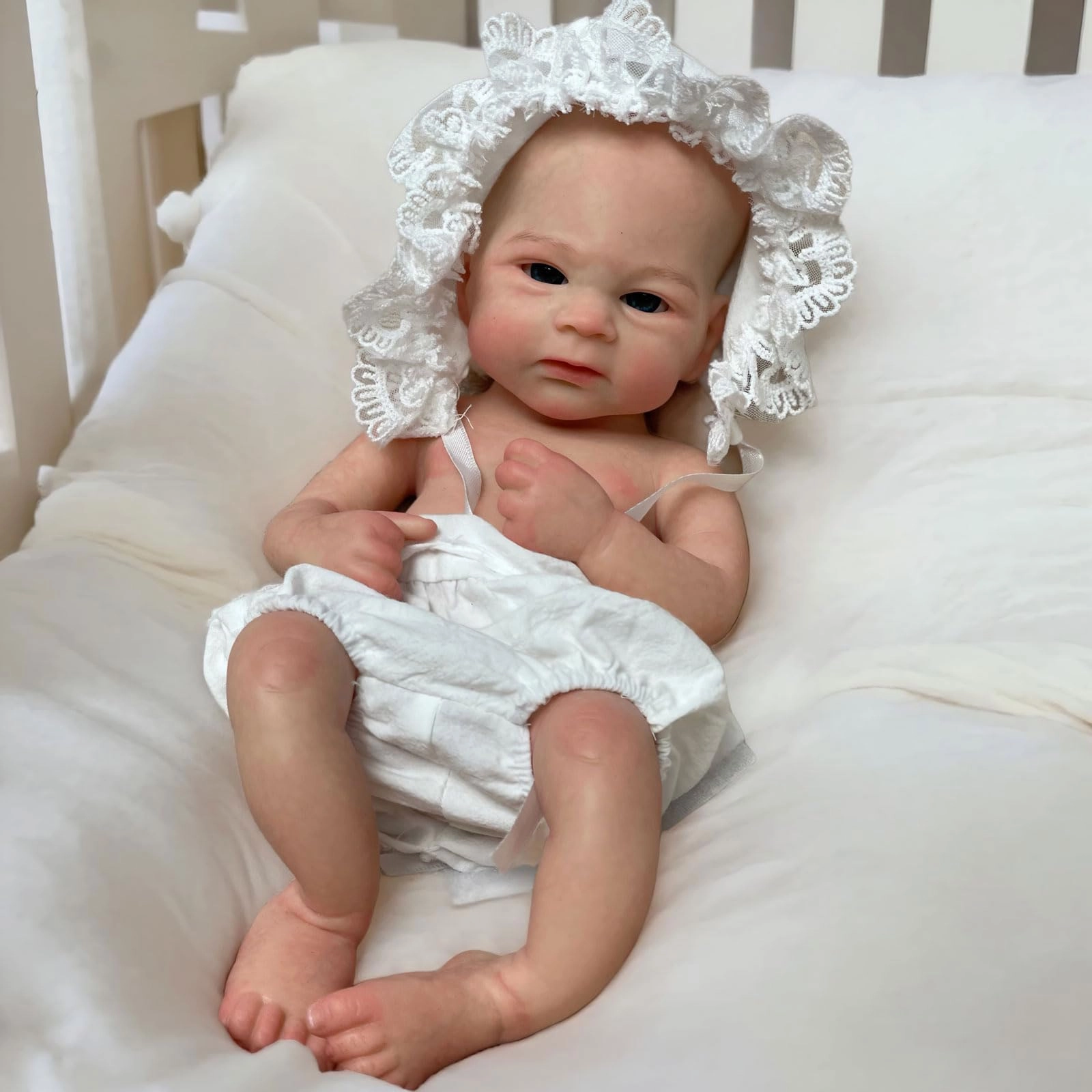 Gileutay Reborn Baby Doll - 33 cm Silicone Eyes Open Ages 3+