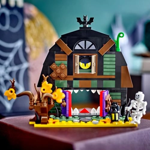 Halloween Barn (40721)