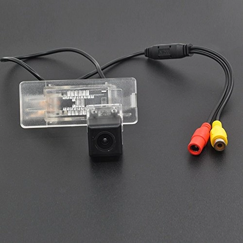 Car Rearview Camera - 728 x 512 pixels