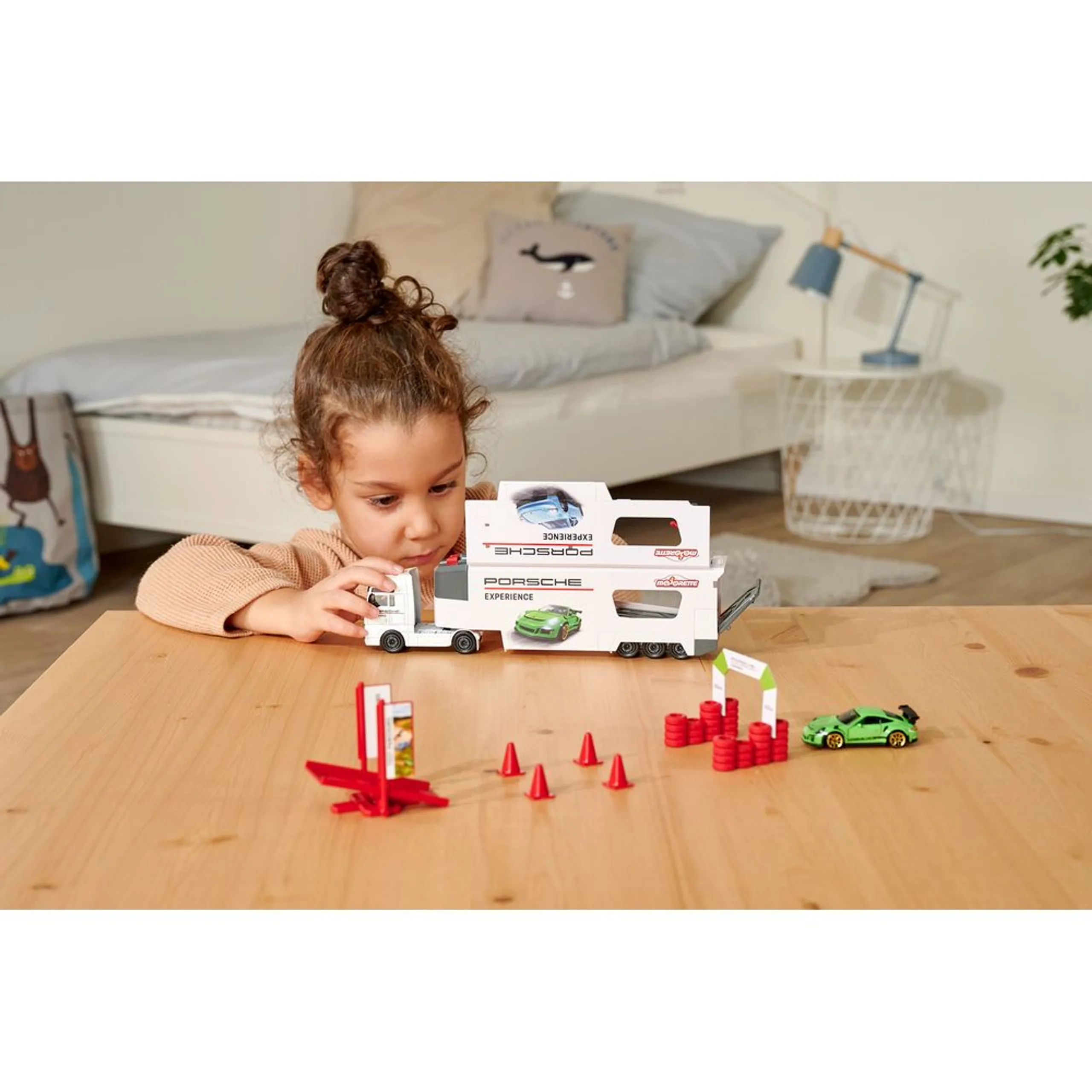 MAN TGX Porsche Experience Truck - 27 cm 2 die-cast models