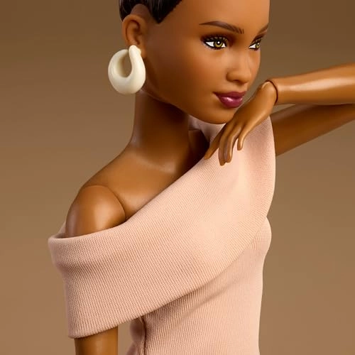 Barbie Signature - Basics Doll 3